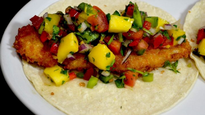 Manjar de Cuaresma: Estos tacos de pescado con mango dejarán boquiabierta a tu familia
