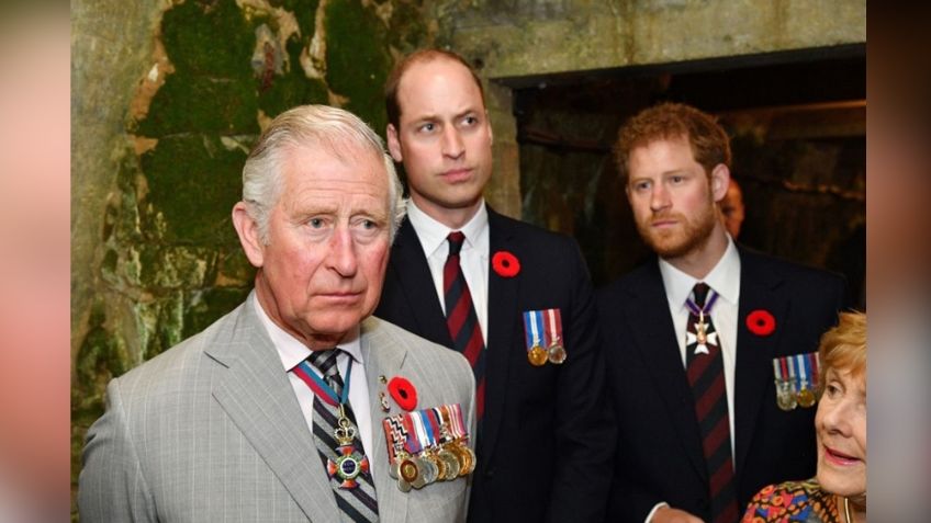 Drama en la Corona: Príncipe William y Carlos hablarían molestos con Harry