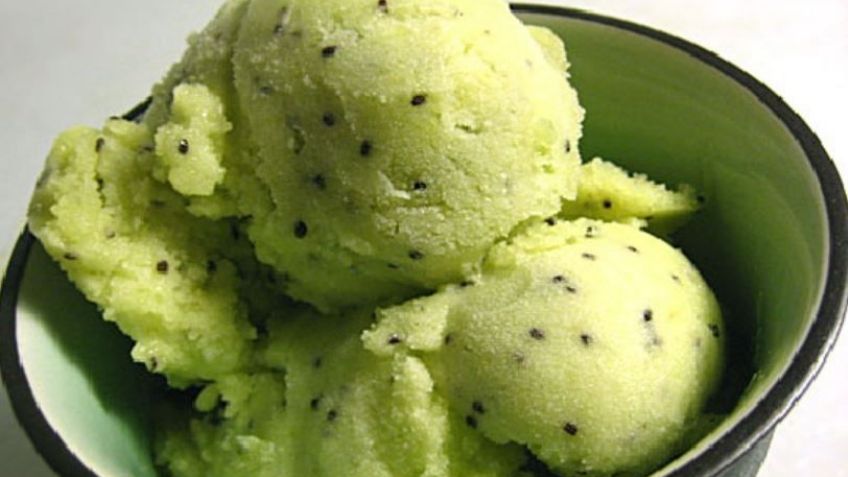 ¡Delicioso! Prepara este helado de kiwi y endulza tus tardes de calor