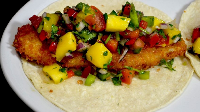 Manjar de Cuaresma: Estos tacos de pescado con mango dejarán boquiabierta a tu familia