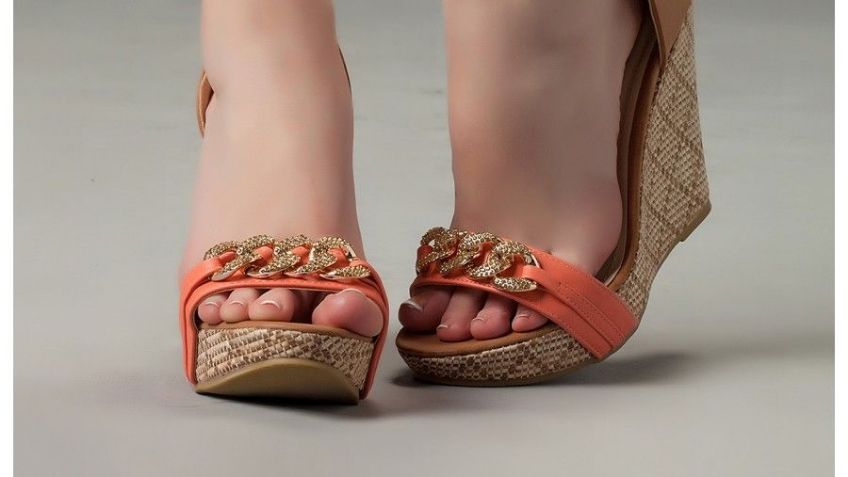 ¡Bella y alta! Así lucirás con estas ideas para llevar tus sandalias de plataforma