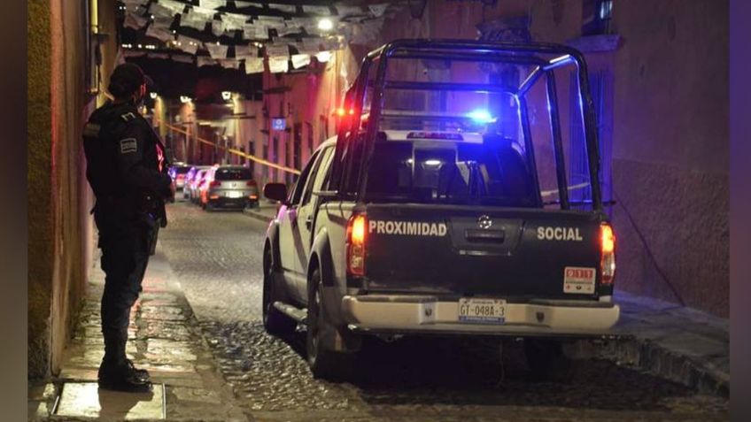 Atroz crimen: Joven muere al ser apuñalado en pleno centro; hay otra persona lesionada