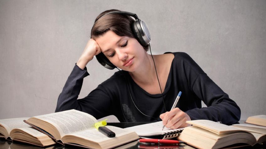 La música de fondo puede afectar tu concentración en el trabajo y estudio