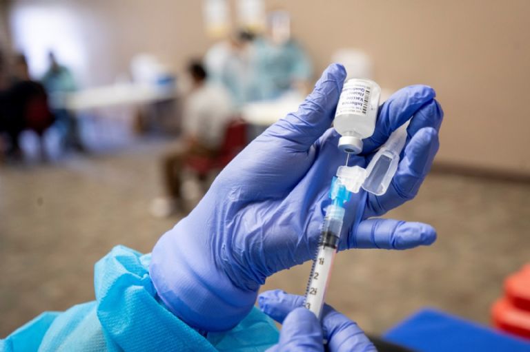 Médicos dicen que el Gobierno de México los olvidó