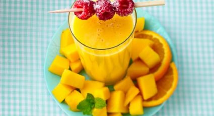 Evita el envejecimiento con ayuda de este rico jugo de naranja y mango