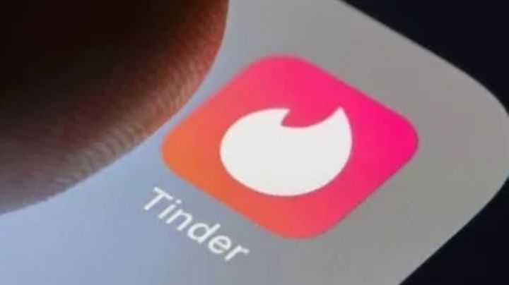 Futbolista es despedido de su club; mandó un grotesco mensaje a mujer en Tinder