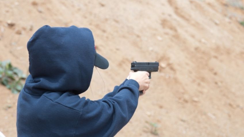 (VIDEO) "Solo roba, pero es buen muchacho": Defiende familia a asaltante tras ser atrapado