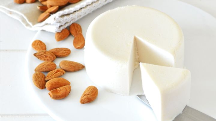 ¿Antojo de queso saludable? Esta alternativa 'fitness' de almendra te encantará