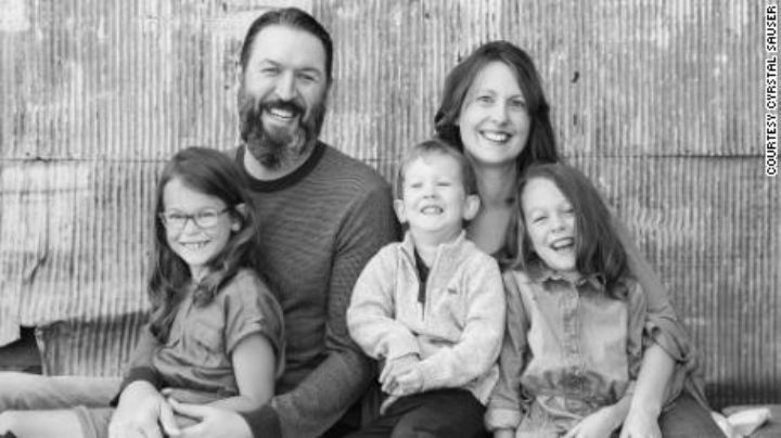 "Murió por ser muy sexy": Viuda escribe un divertido obituario para su fallecido esposo