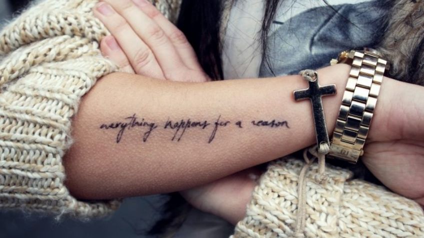 Recuerda tu valentía gracias estos tatuajes para mujeres con frases motivadoras