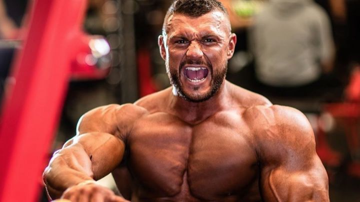 VIDEO: ¡Se arrancó un músculo del pecho! Fisicoculturista sufre impresionante lesión