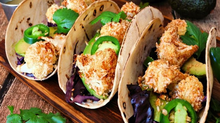 No te pierdas el sabor de unos ricos tacos saludables de coliflor con ayuda de esta receta