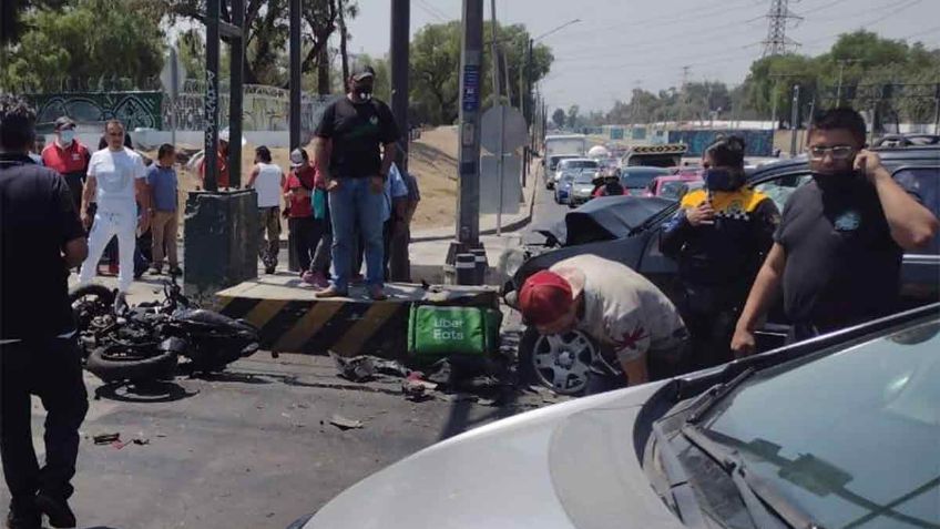 ¡Terrible! Conductor intenta escapar de la policía y mata a repartidor de Uber en el camino