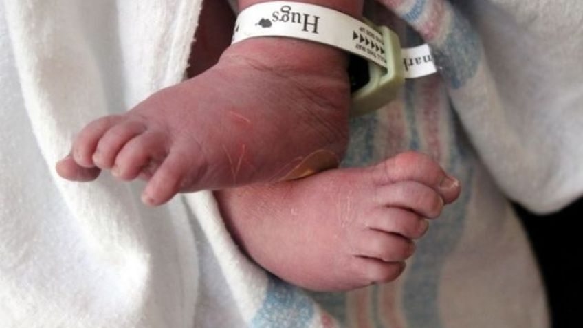 Arrestan a una pareja por la muerte de su bebé de 4 meses; los acusan de negligencia