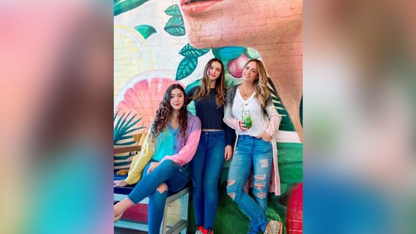 Andrea Legarreta enamora Instagram al posar junto a sus hijas en Colombia