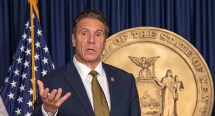 Gobernador de NY suma una demanda más por acoso sexual; mujer asegura tener FOTO de la agresión