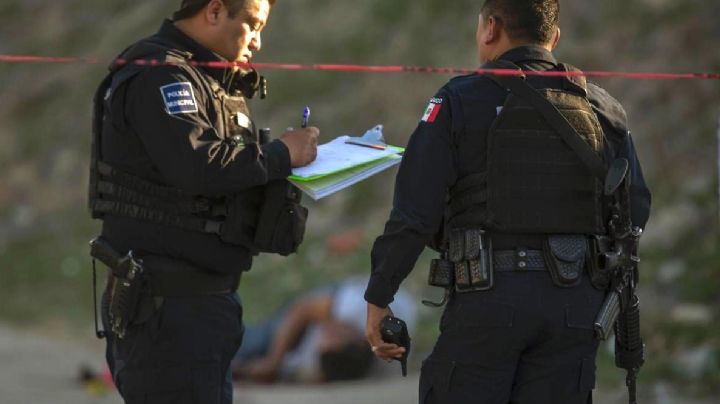 FUERTES IMÁGENES: Asesinan a sangre fría a dos hombres en un taller mecánico