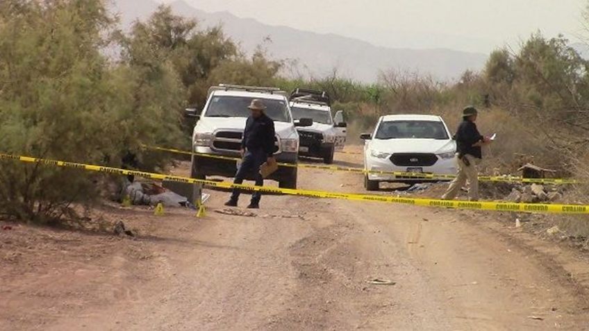 Localizan a pareja ejecutada junto a su auto al norte de Sonora; ella tenía solo 17 años