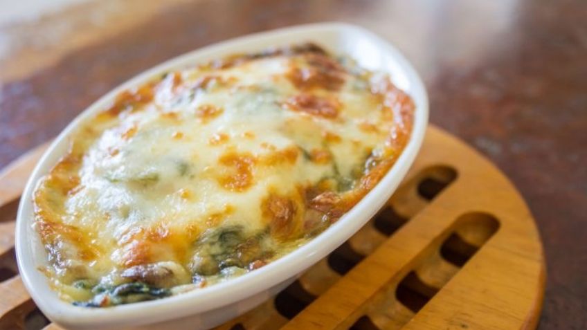 Acompaña tus comidas favoritas con una rica guarnición de espinaca y tocino