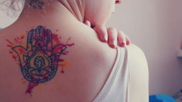 Lleva la tranquilidad en la piel con estos tatuajes para mujeres espirituales