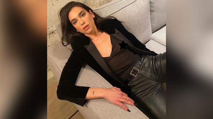 ¿Embarazada? Con pastel y en la playa, Dua Lipa así festeja esta increíble  noticia