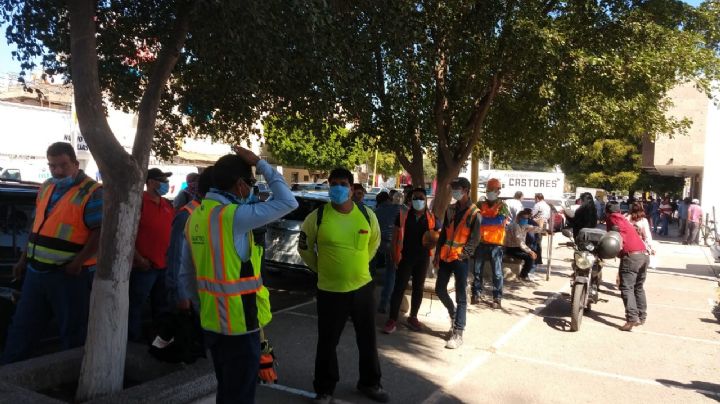 Empleados de la construcción se manifiestan en Cajeme por falta de pagos