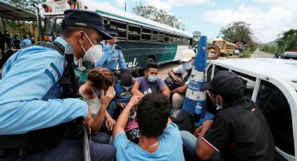 Policía de Honduras frenan caravana migrante que planeaba llegar a Estados Unidos