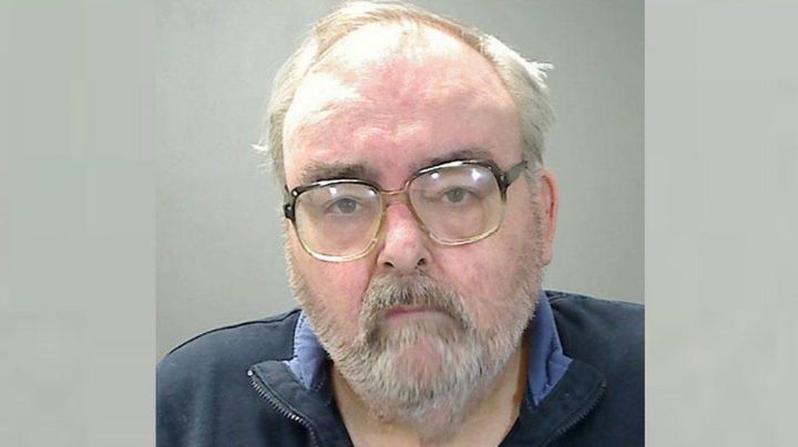 Maestro pederasta muere mientras comía su desayuno en la cárcel; abusó de 5 niños