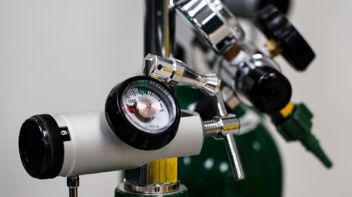 Terrible: Denuncian que tras robo, personal del IMSS rentaría tanques de oxígeno