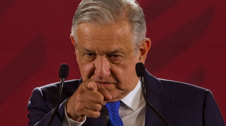 AMLO se va contra exfiscal de Guerrero; lo acusa de atacar a Félix Salgado Macedonio