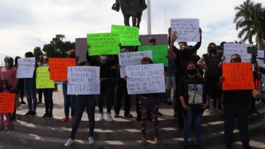 "Que renuncie": Policías de Cajeme se manifiestan contra el alcalde; piden mejor salario