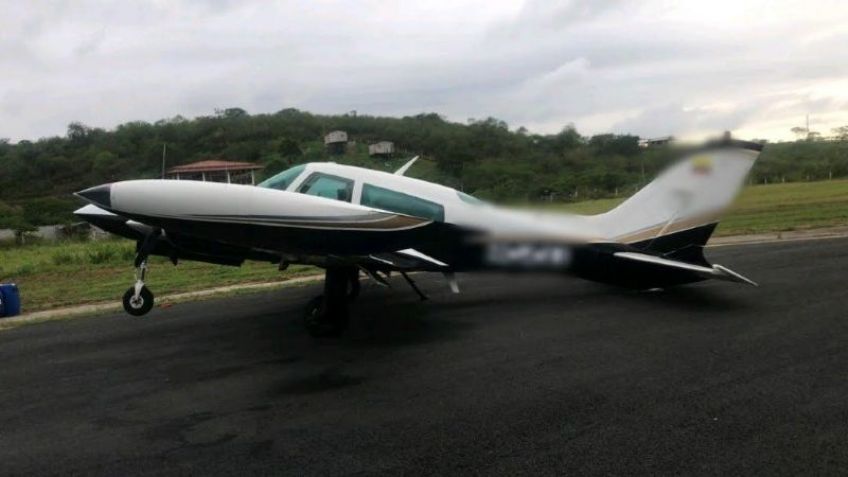 Golpe al narco: Autoridades ecuatorianas confiscan avioneta mexicana con 400 kilos de cocaína