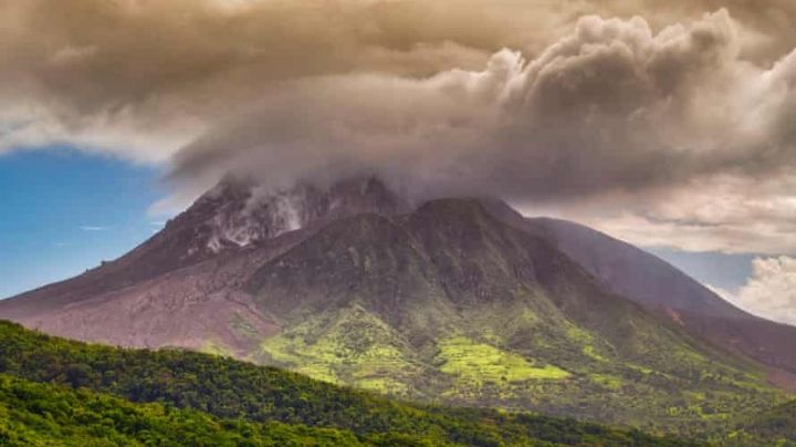 A un día de haber erupcionado, volcán La Soufriere en San Vicente registra su primer muerto
