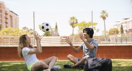 Conquista su alma futbolera con estos divertidos y originales piropos para hombres