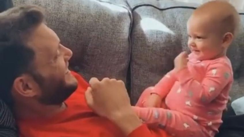 VIDEO: ¡Qué tierno! Con lenguaje de señas, bebé se comunica con su padre sordo