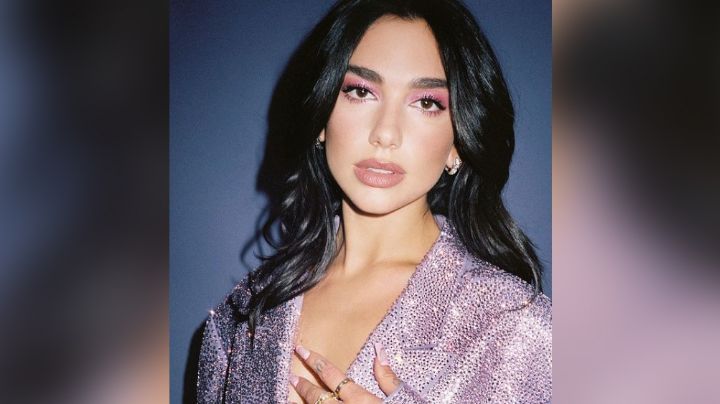 Dua Lipa enamora Instagram con divino vestido rosado que entalla su figura