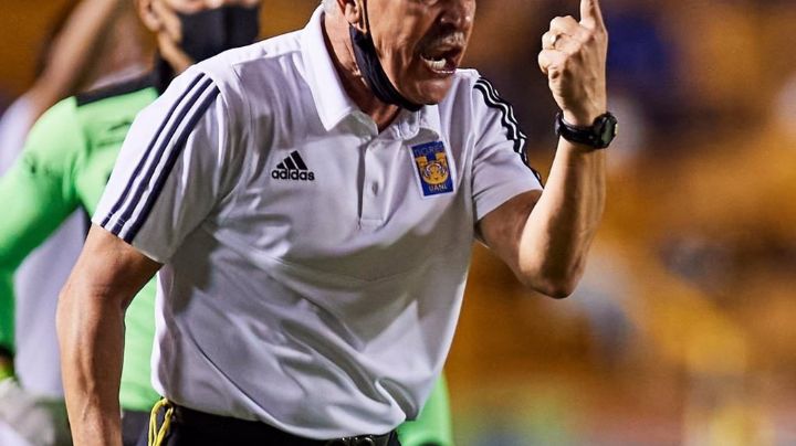 Tuca no mandó sacar al aficionado: “Siempre están chin… no me afecta”