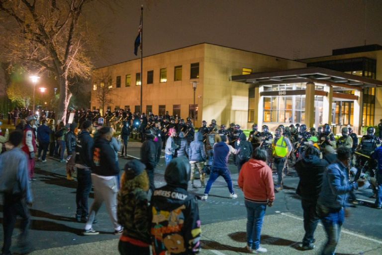 Protestas por la muerte de Daunte Wright