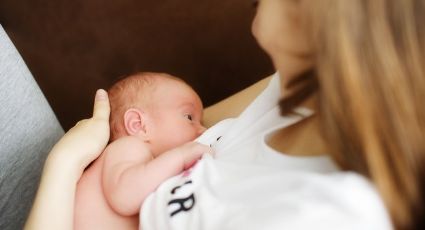 Pese a infección por Covid-19 de madres, expertos recomiendan la lactancia materna