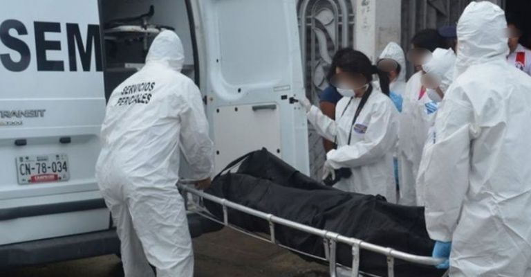 Semefo llega a la zona del crimen