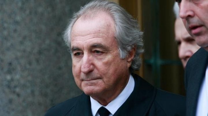 ¿Quién era Bernie Madoff, el hombre que estafó con millones de dólares a ricos y famosos?