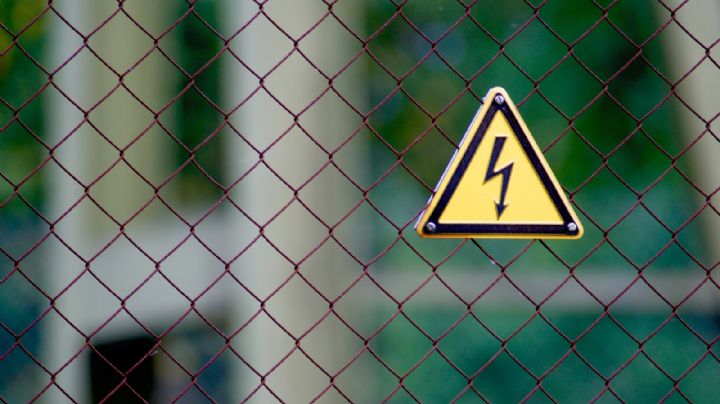 FOTOS: En terrible accidente, muere mujer conductora de taxi; chocó contra una pared