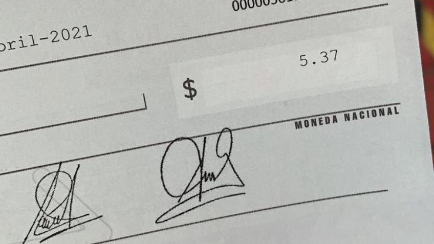 "Es una burla": Médico del Issste recibe cheque de 5.37 pesos; no es la primera vez