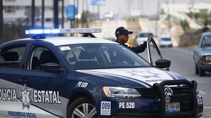 VIDEO: Oficiales cachetean y ahorcan a un hombre en Puebla; denuncian abuso policial