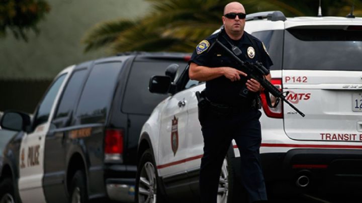 (VIDEO) Abuso policial: Oficiales golpean brutalmente a hombre afroamericano en EU