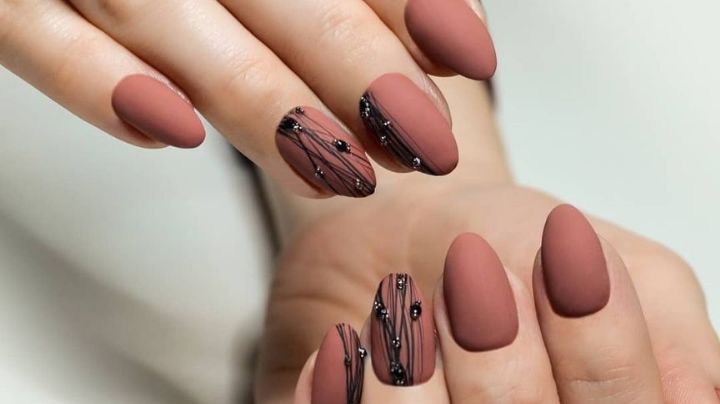 ¡Luce unas manos fantásticas! Estos diseños de uñas atemporales te fascinarán