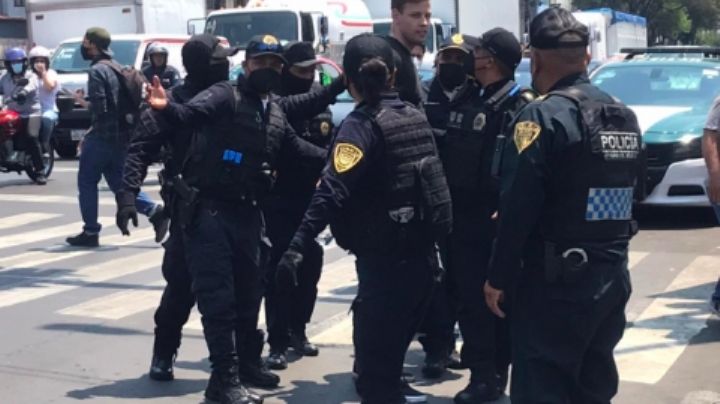 Sufría de alzheimer: Policías someten a joven europeo en la Ciudad de México