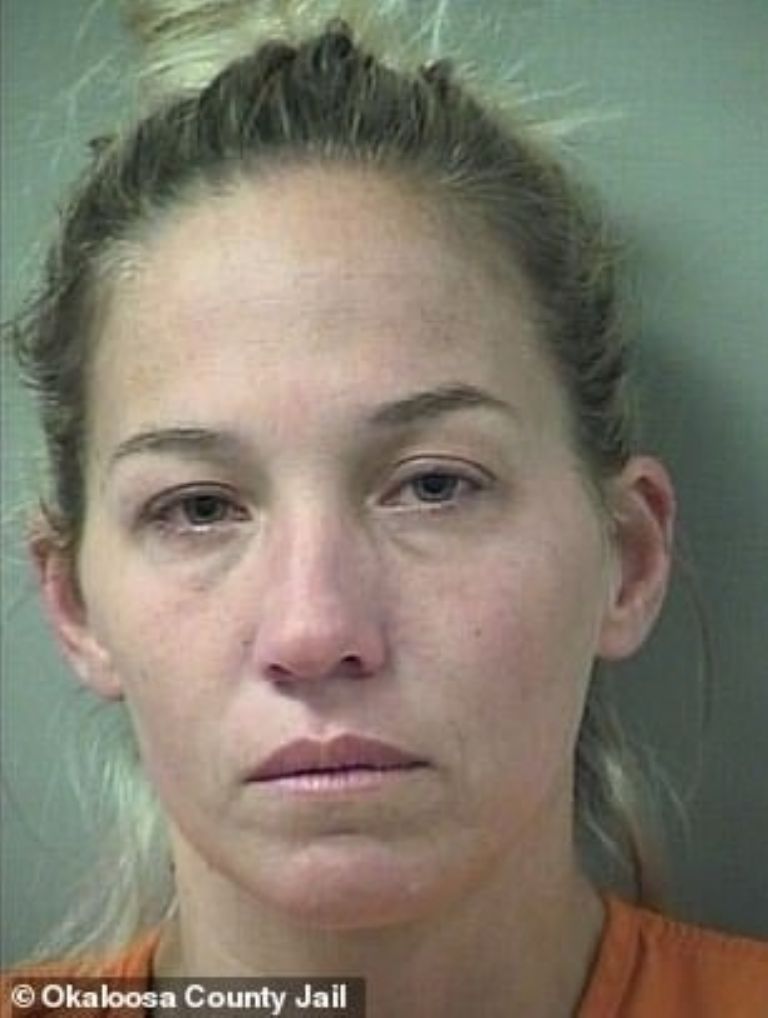 Hayley Close Hallmark recibió más cargos por abuso sexual