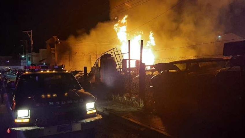 Se quema predio que almacenaba huachicol en Hidalgo; 3 mil litros detonaron el incendio