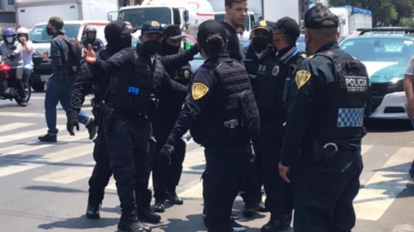 Sufría de alzheimer: Policías someten a joven europeo en la Ciudad de México